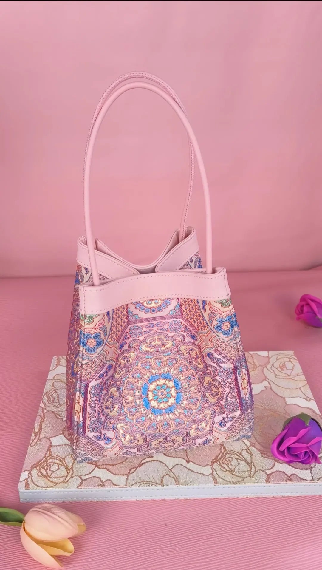  Sinodreams Phoenix Grace – Luxus Brokat‑Handtasche als perfekte Hochzeitstasche, edle Brauttasche und elegante Abendtasche. Hochwertig verarbeitet, ideal für deinen einzigartigen Tag